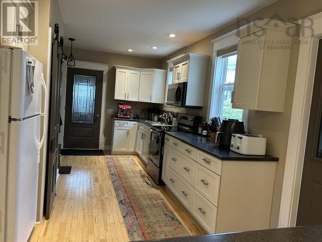 26 Pitt Street, Port Hawkesbury, Nova Scotia  B9A 2T3 - Photo 3 - 202621488