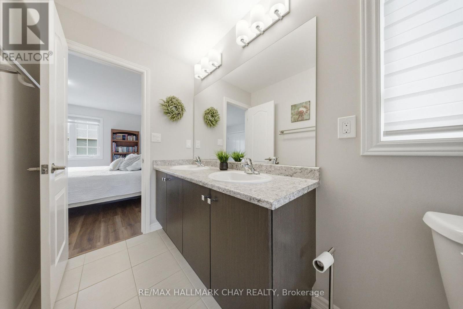 215 Breton Street, Clearview, Ontario  L0M 1S0 - Photo 29 - S13420964