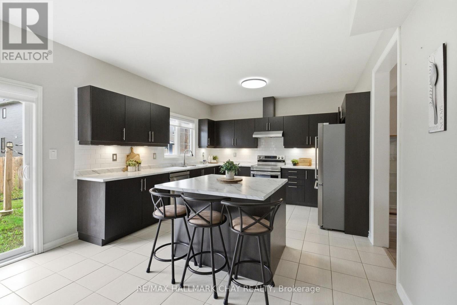 215 BRETON STREET, Clearview, Ontario