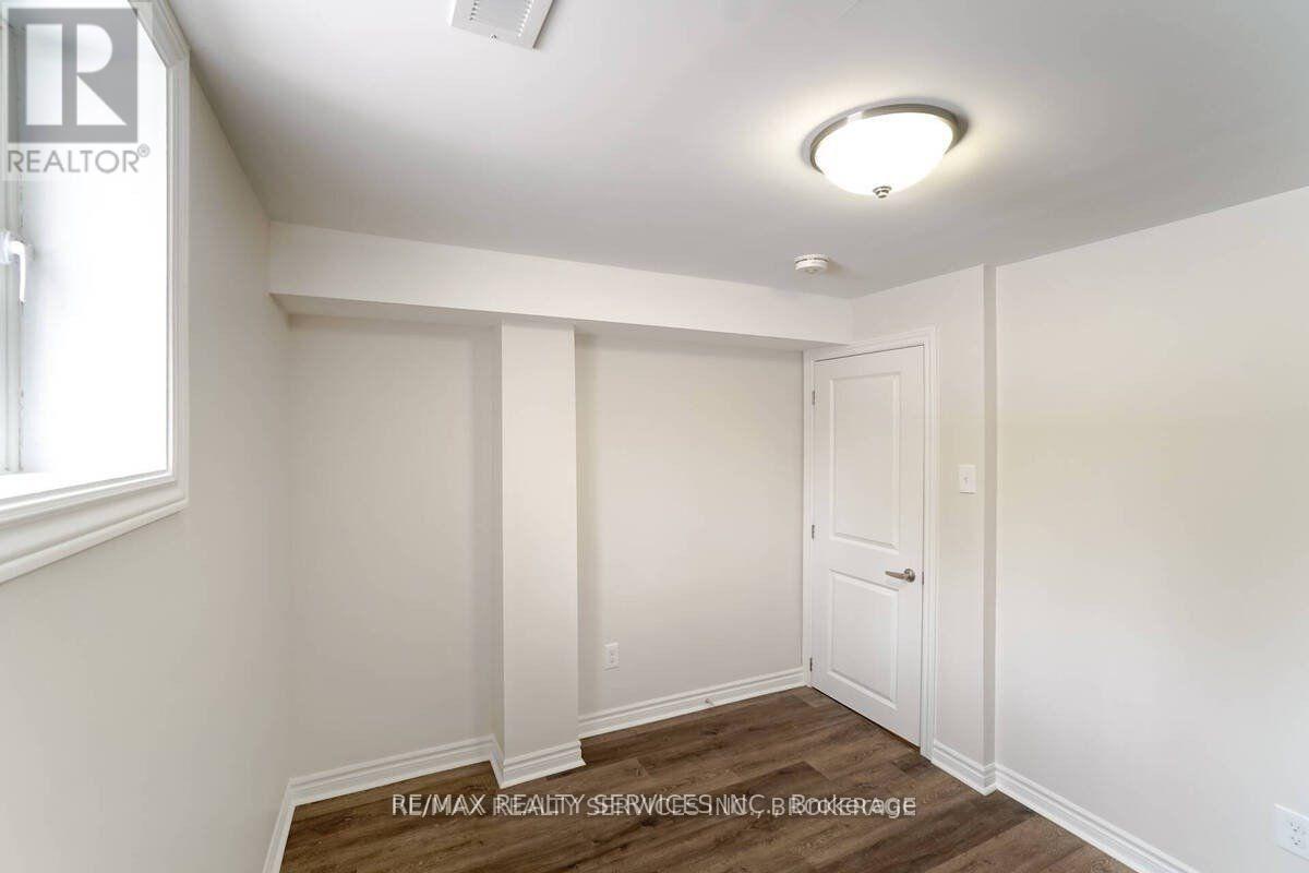 70 Montjoy Crescent, Brampton, Ontario  L6S 3E7 - Photo 24 - W13698348