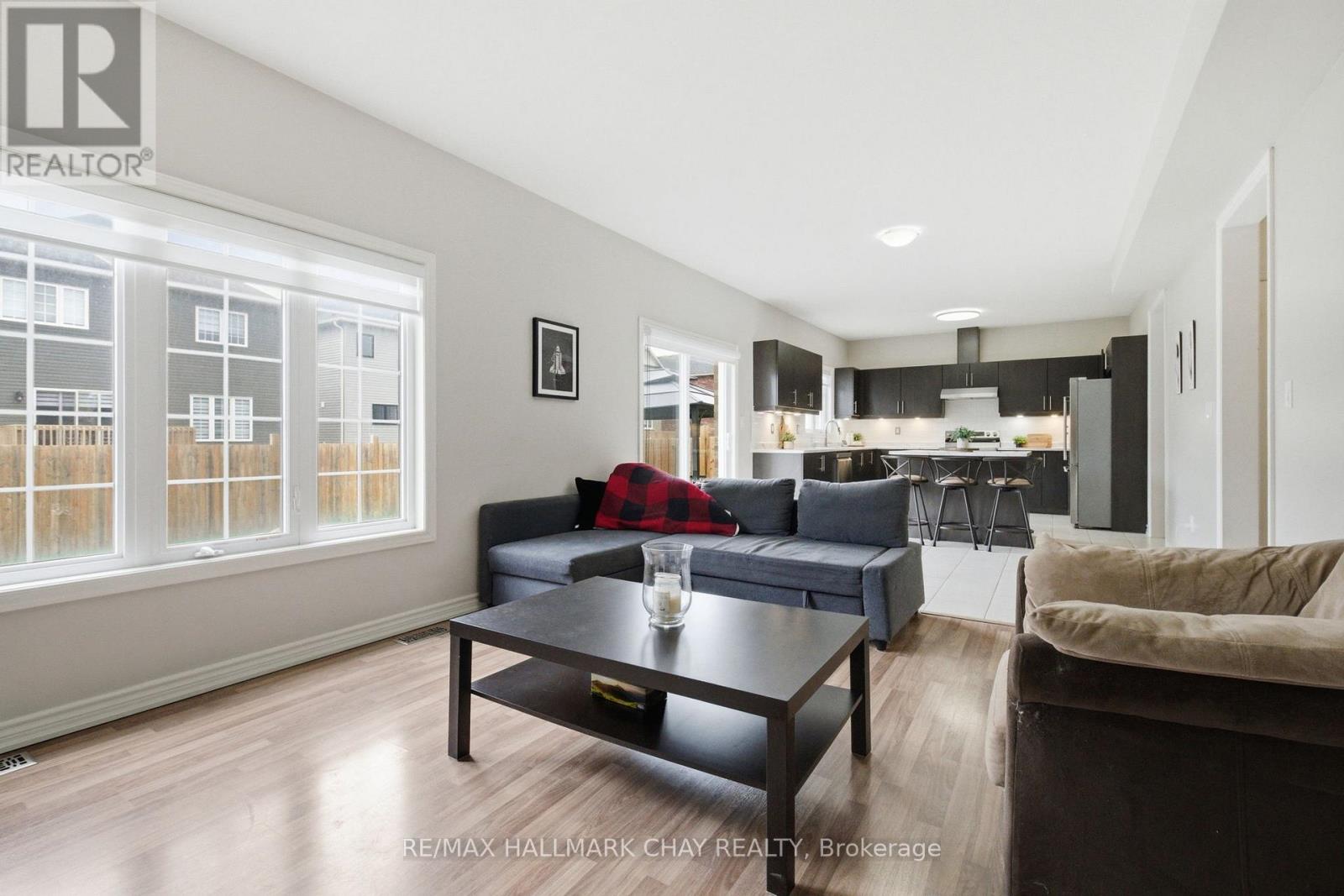 215 Breton Street, Clearview, Ontario  L0M 1S0 - Photo 9 - S13420964