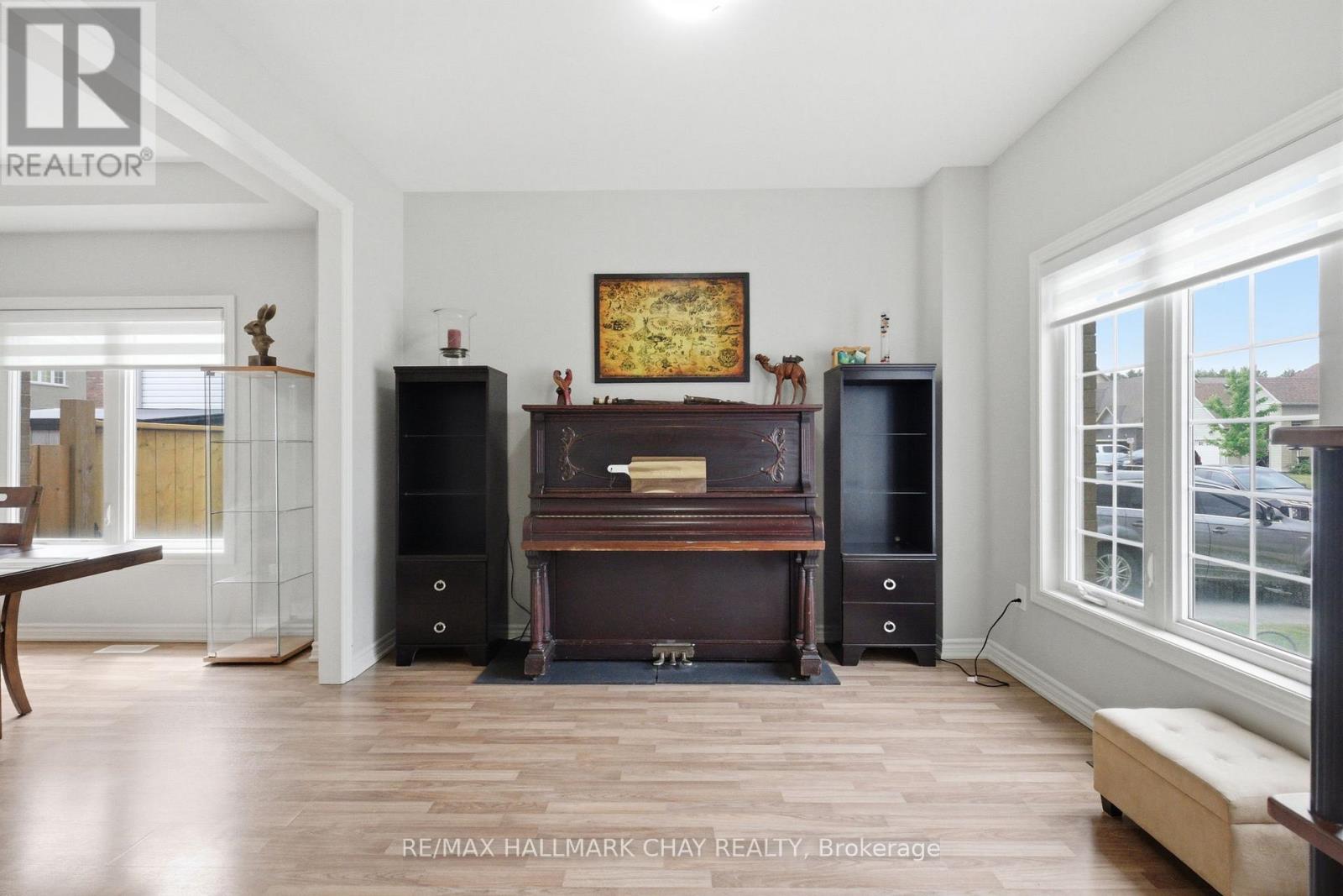 215 Breton Street, Clearview, Ontario  L0M 1S0 - Photo 6 - S13420964