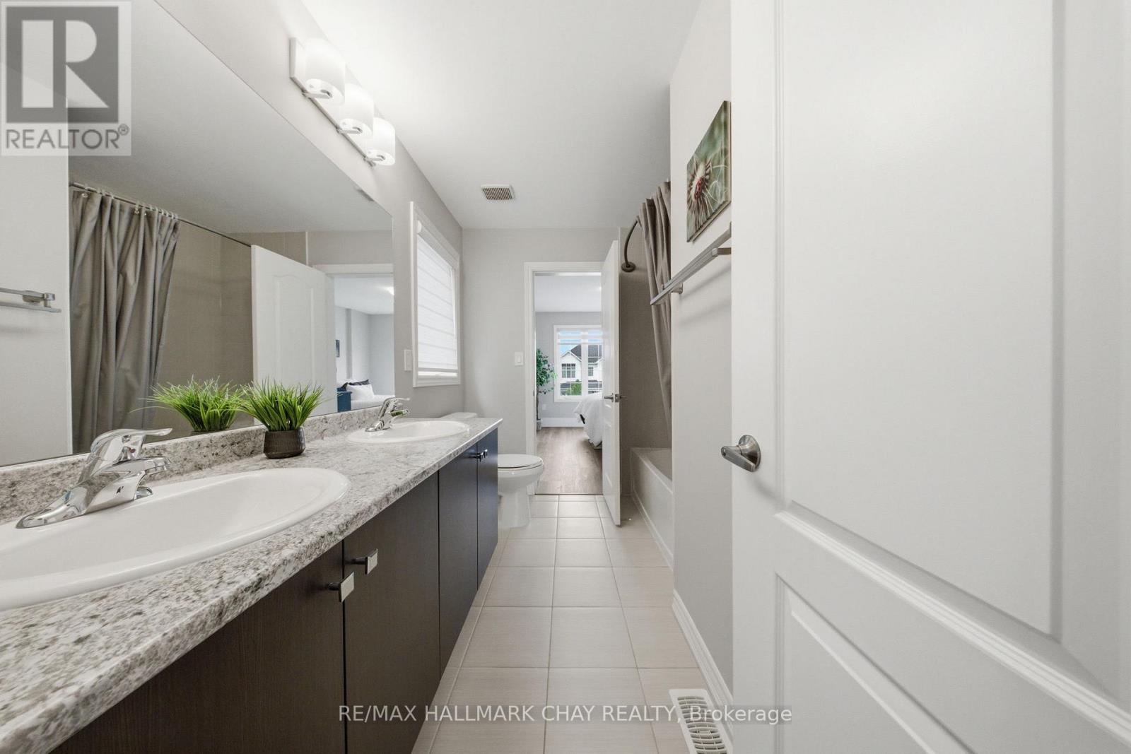 215 Breton Street, Clearview, Ontario  L0M 1S0 - Photo 28 - S13420964