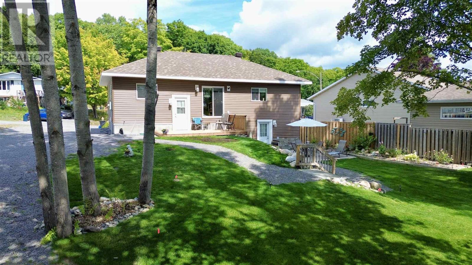 51 Axmith Ave, Elliot Lake, Ontario  P5A 1B5 - Photo 12 - SM262309