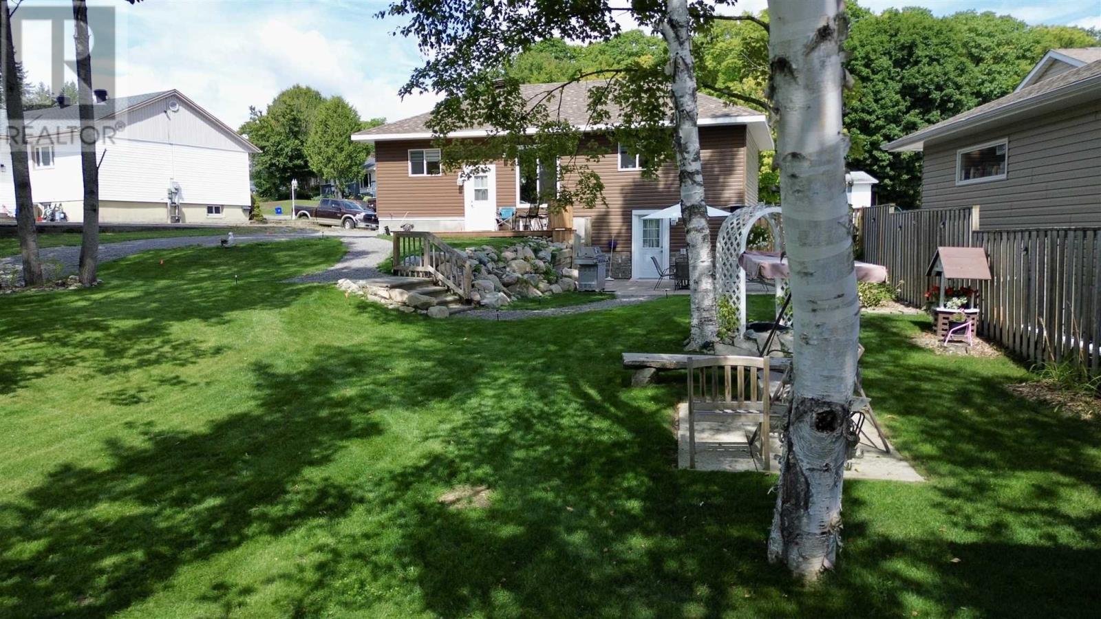 51 Axmith Ave, Elliot Lake, Ontario  P5A 1B5 - Photo 15 - SM262309