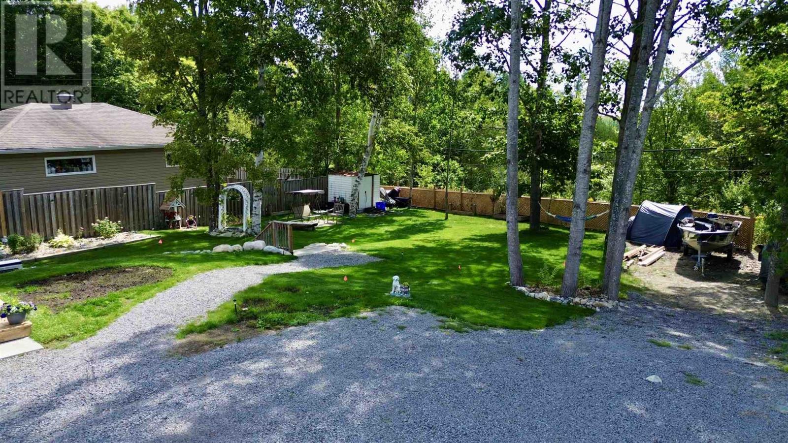 51 Axmith Ave, Elliot Lake, Ontario  P5A 1B5 - Photo 4 - SM262309