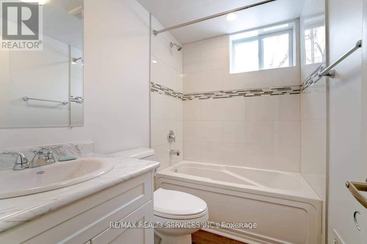 70 Montjoy Crescent, Brampton, Ontario  L6S 3E7 - Photo 26 - W13698348