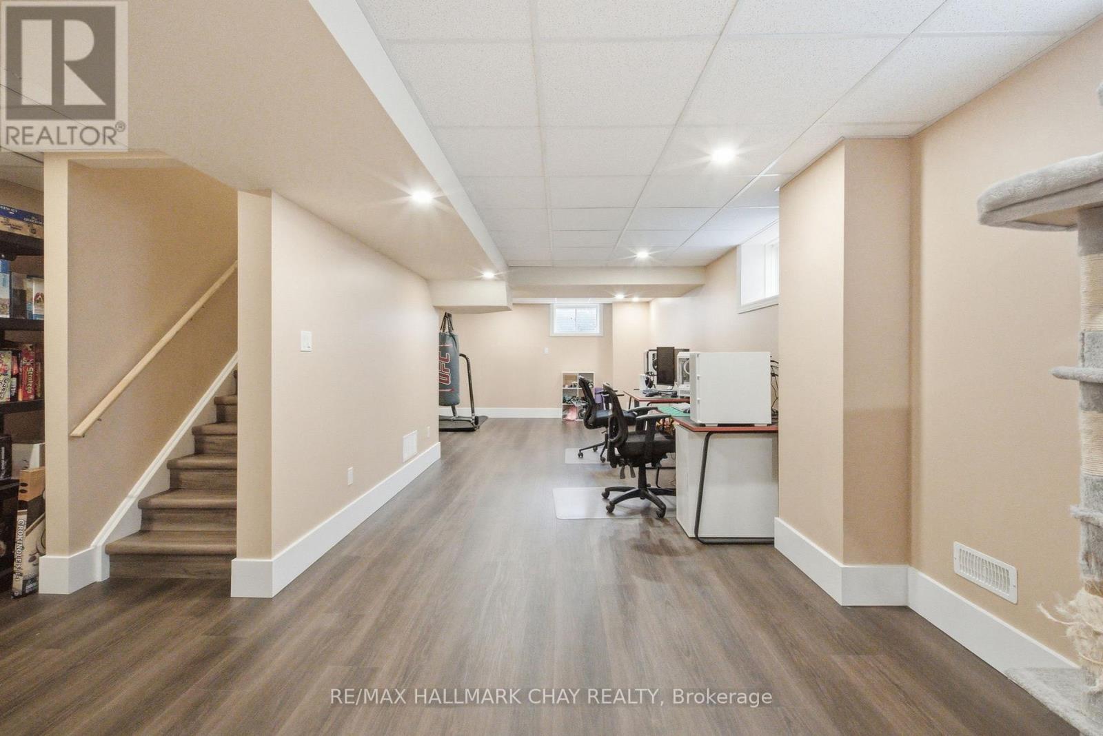 215 Breton Street, Clearview, Ontario  L0M 1S0 - Photo 32 - S13420964