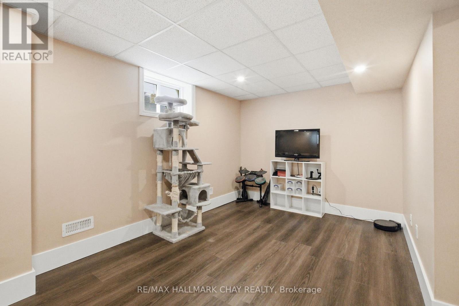 215 Breton Street, Clearview, Ontario  L0M 1S0 - Photo 33 - S13420964