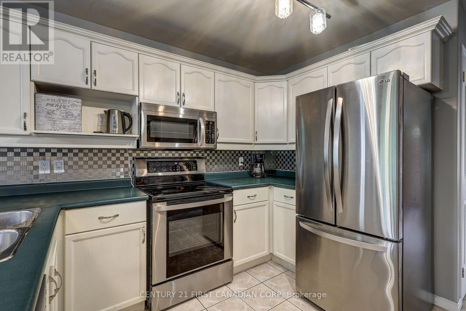 114 Meadowridge Road, London North, Ontario  N6H 5N6 - Photo 18 - X13711326
