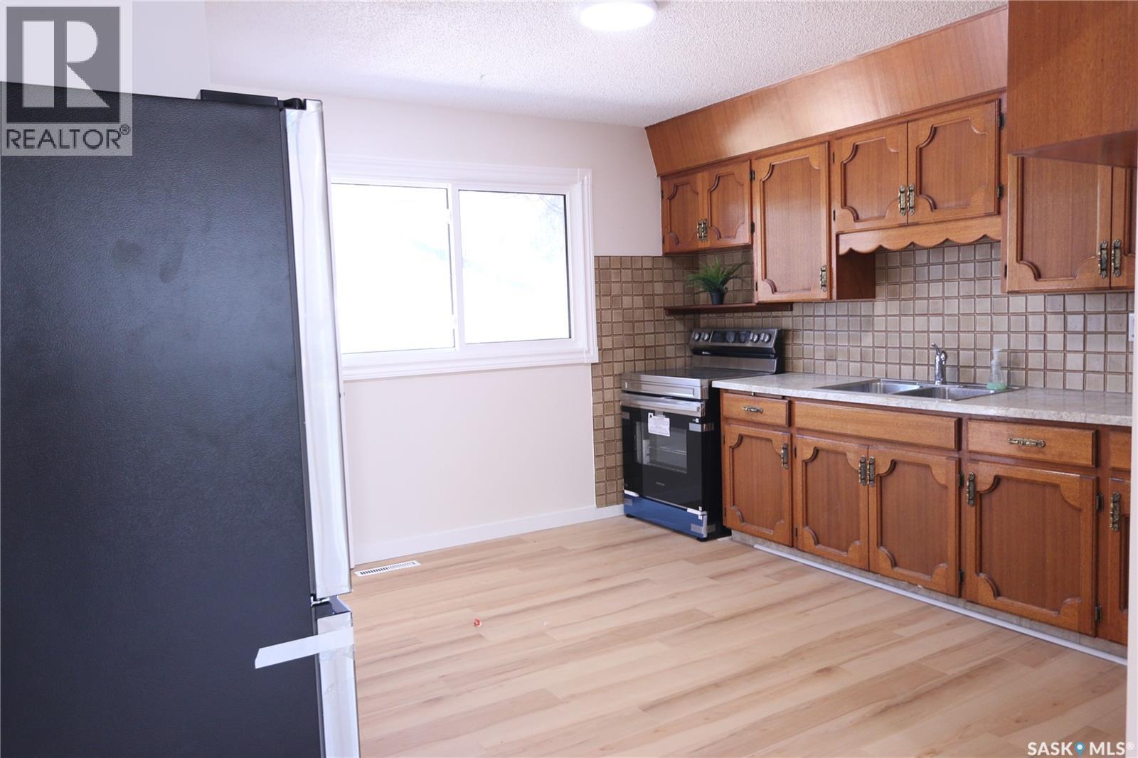 2910 Avonhurst Drive, Regina, Saskatchewan  S4R 3J5 - Photo 12 - SK046357