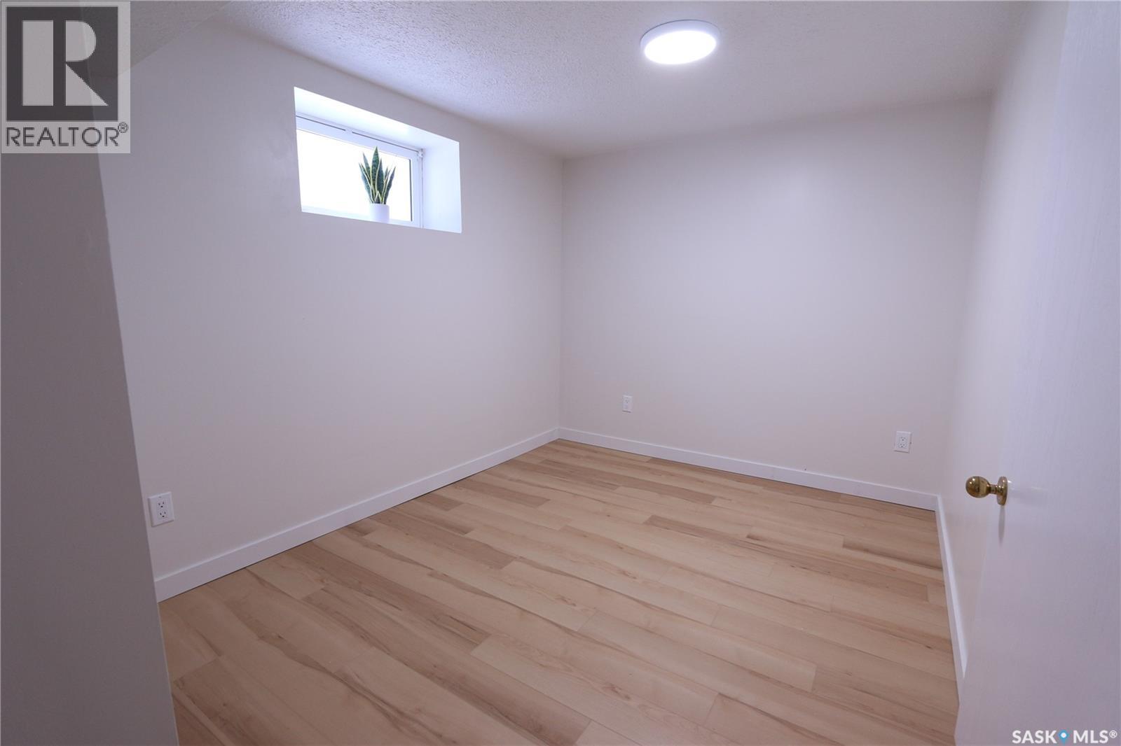 2910 Avonhurst Drive, Regina, Saskatchewan  S4R 3J5 - Photo 37 - SK046357