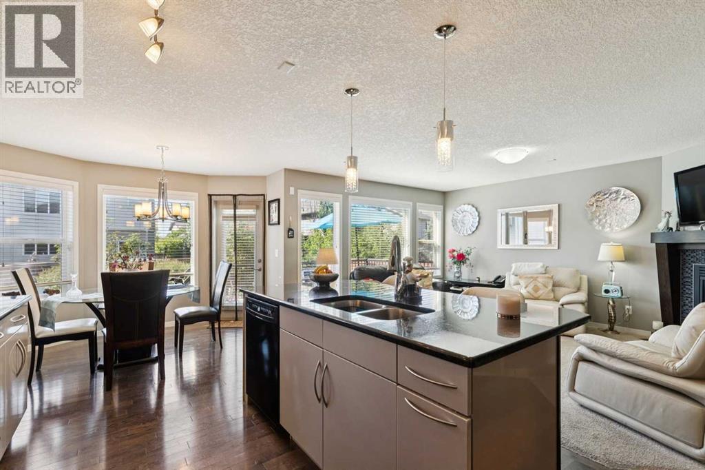 768 New Brighton Drive SE, Calgary, Alberta  T2Z 0Z8 - Photo 9 - A2333587
