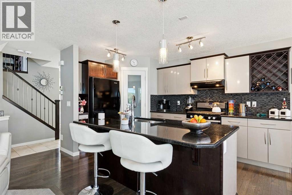 768 New Brighton Drive SE, Calgary, Alberta  T2Z 0Z8 - Photo 7 - A2333587