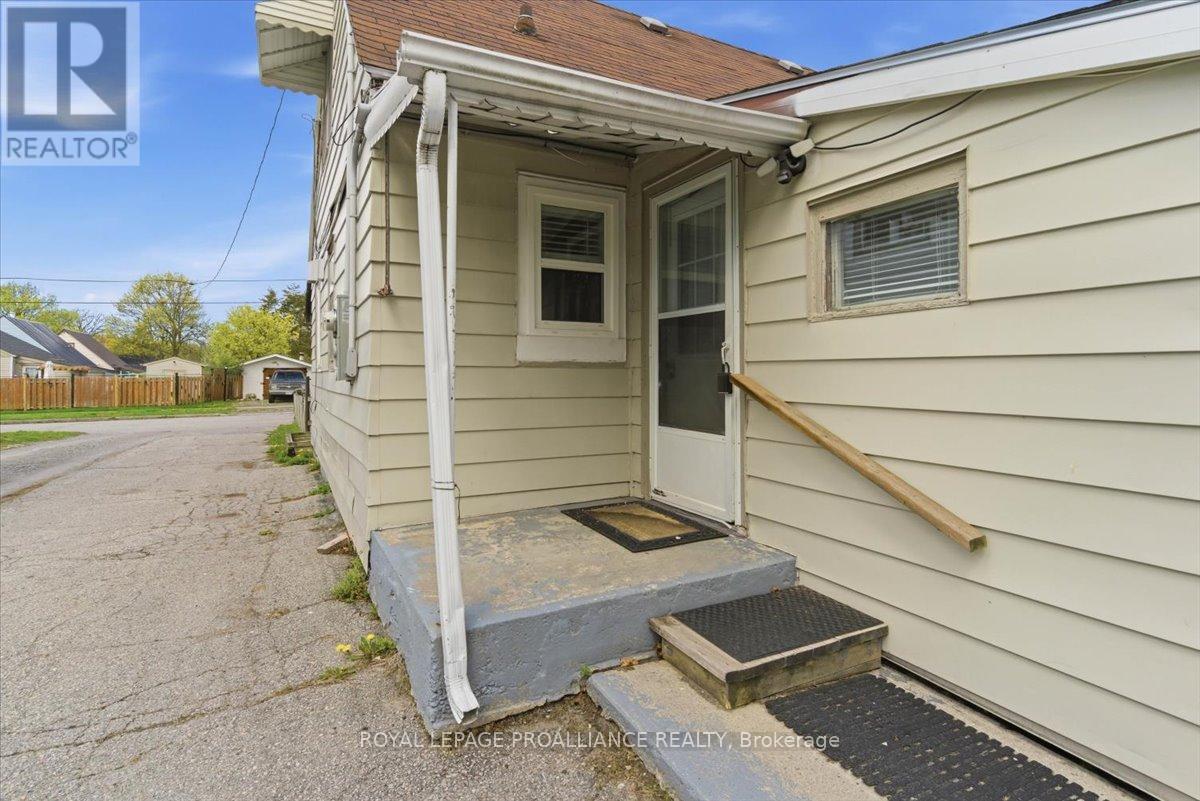 61 Delaney Street, Quinte West, Ontario  K8V 4L7 - Photo 42 - X13711418