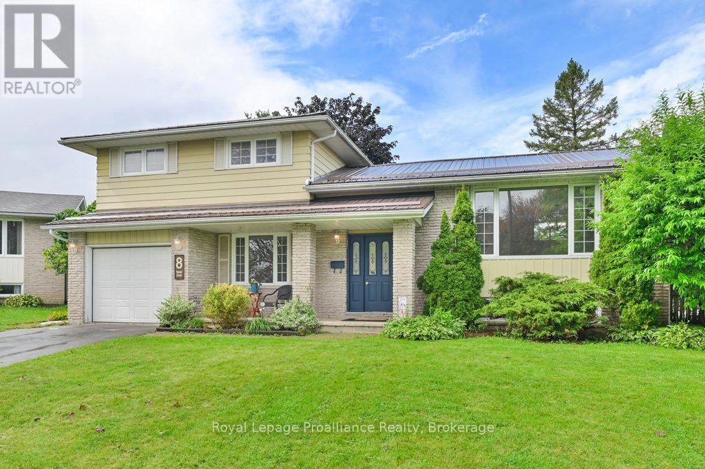 8 PANTER CIRCLE, Belleville, Ontario