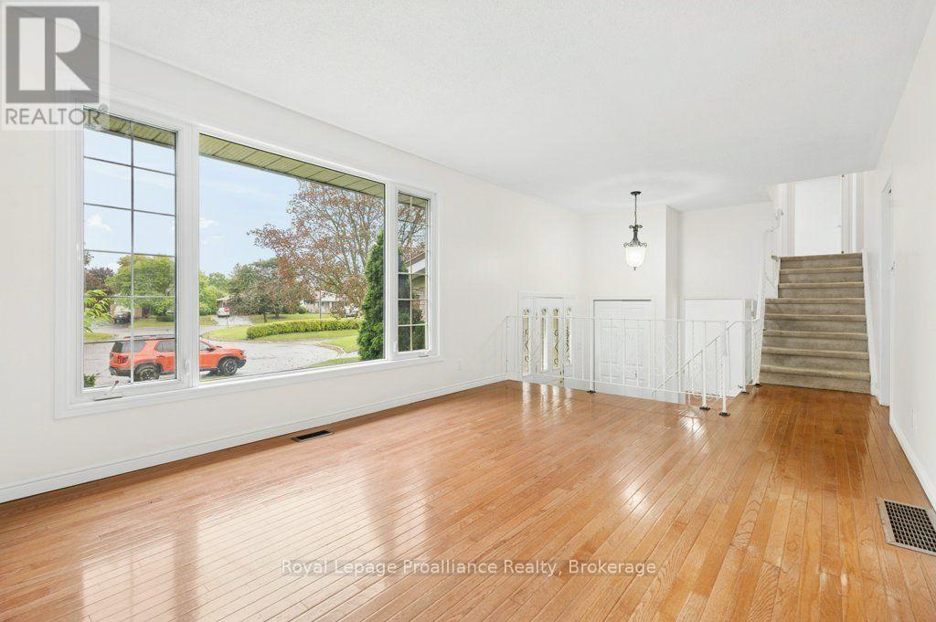 8 Panter Circle, Belleville, Ontario  K8P 4S7 - Photo 10 - X13711466