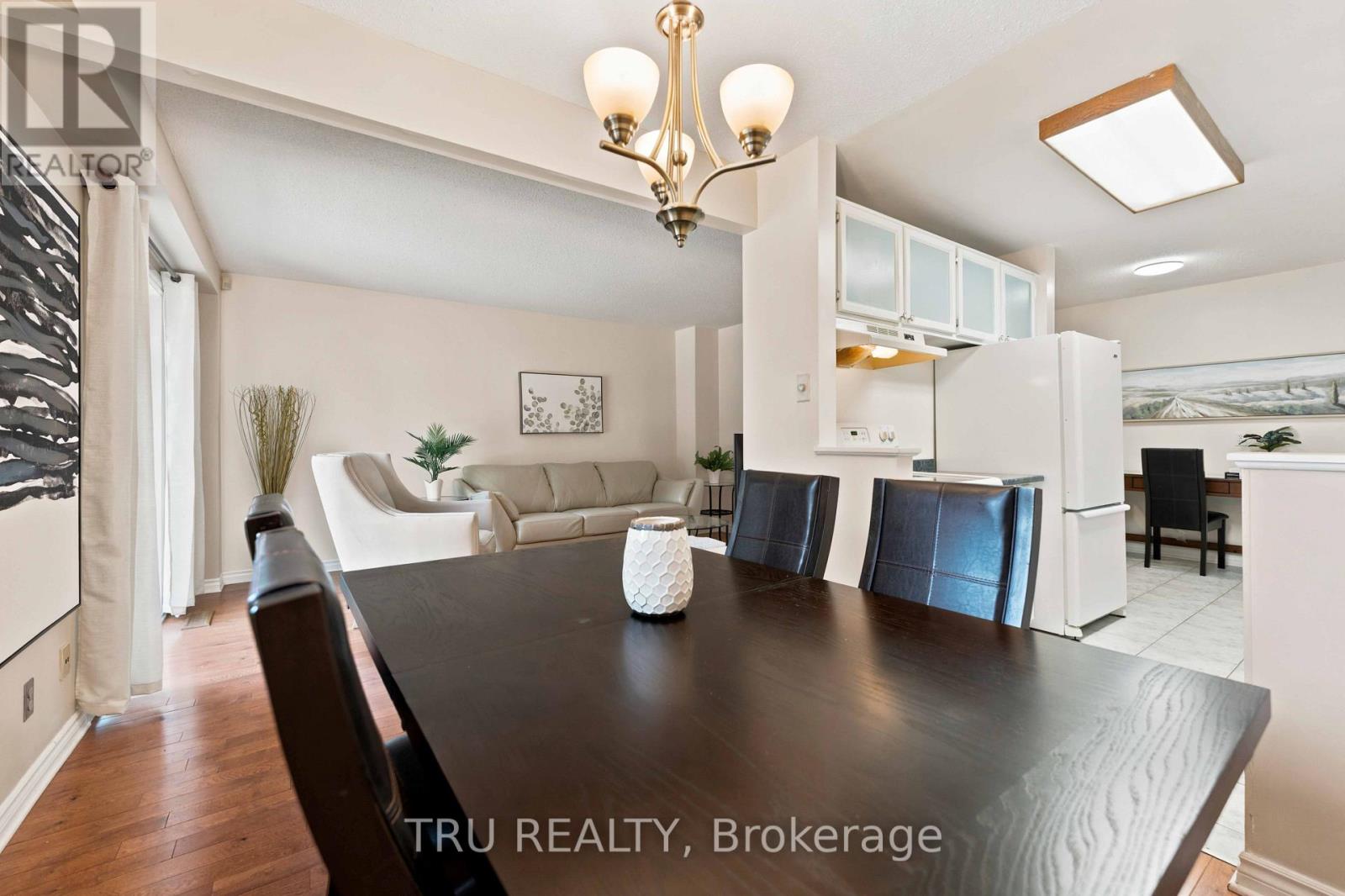 2154 Orient Park Drive, Ottawa, Ontario  K1B 4V9 - Photo 12 - X13711440