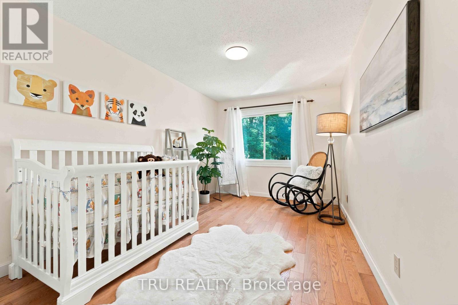 2154 Orient Park Drive, Ottawa, Ontario  K1B 4V9 - Photo 32 - X13711440