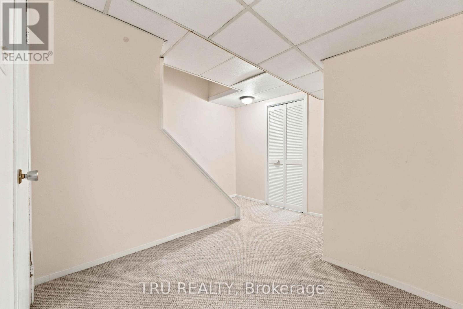 2154 Orient Park Drive, Ottawa, Ontario  K1B 4V9 - Photo 36 - X13711440
