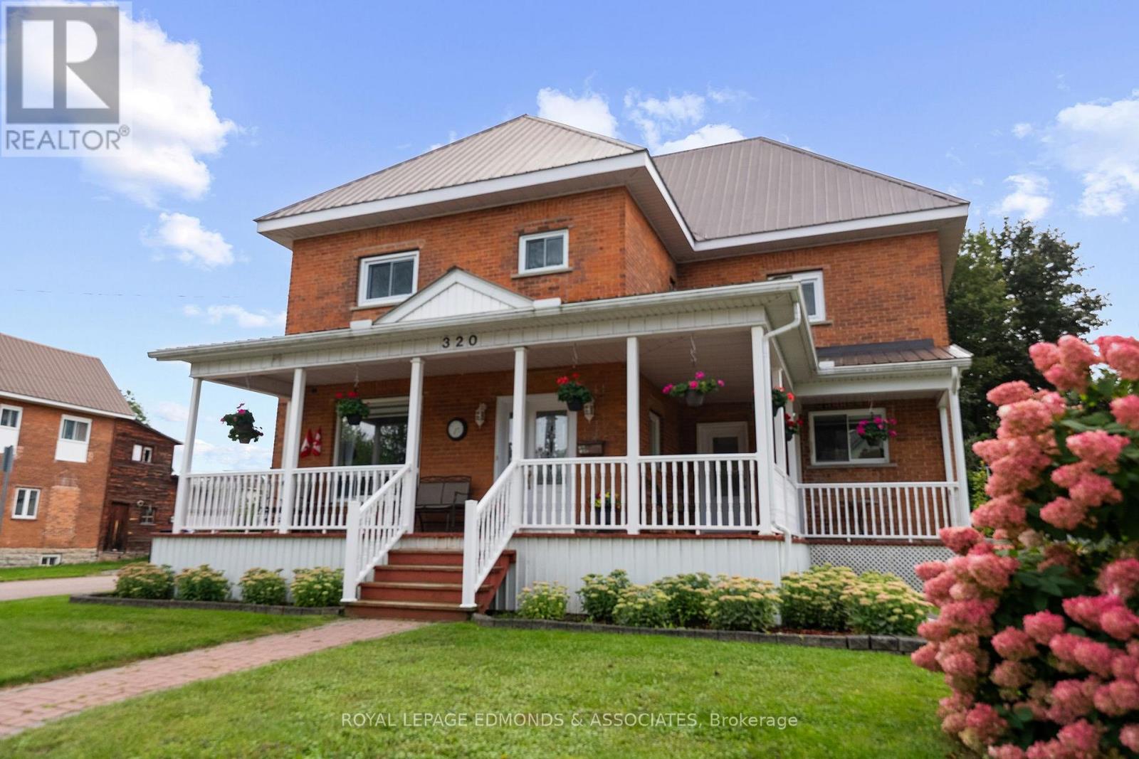 320 Alfred Street, Pembroke, Ontario