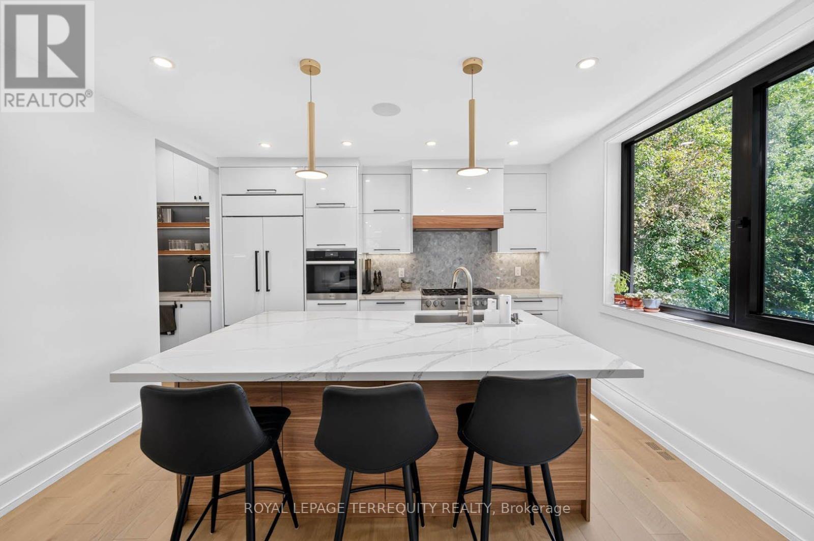 35 Tottenham Road, Toronto, Ontario  M3C 2J5 - Photo 16 - C13711310