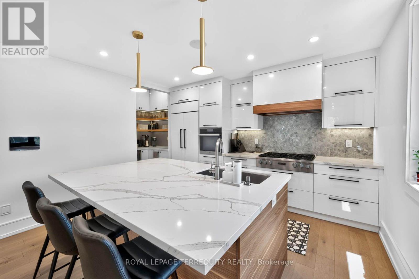 35 Tottenham Road, Toronto, Ontario  M3C 2J5 - Photo 17 - C13711310