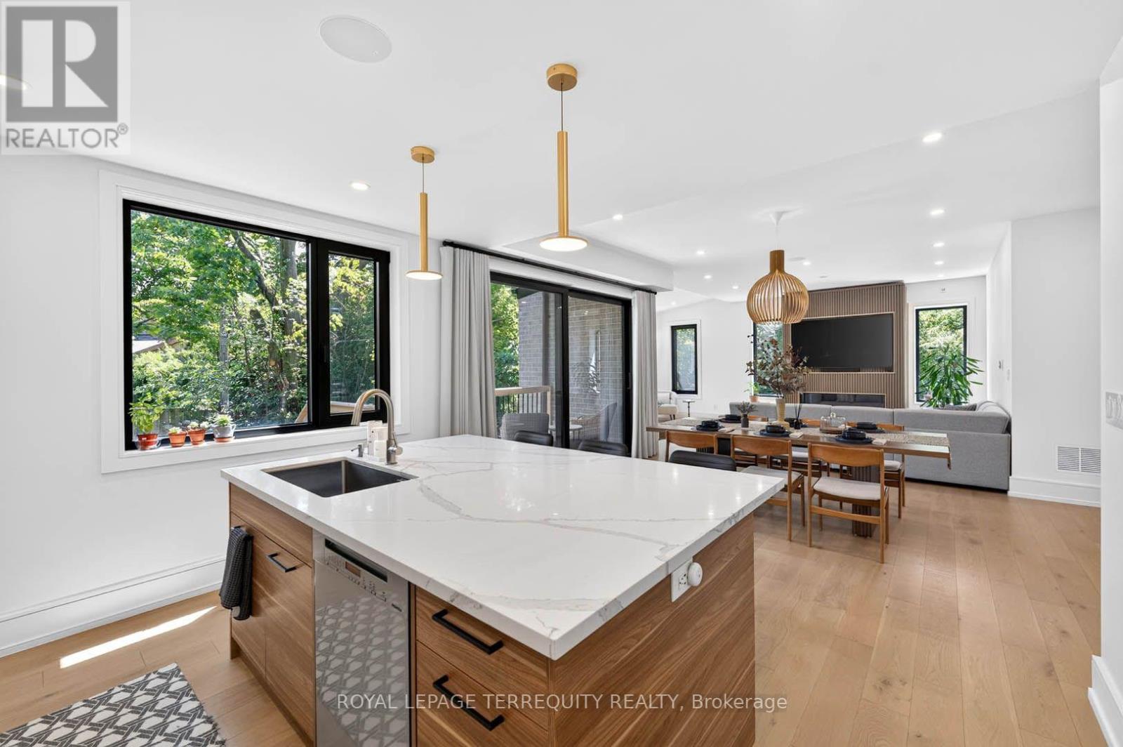 35 Tottenham Road, Toronto, Ontario  M3C 2J5 - Photo 18 - C13711310