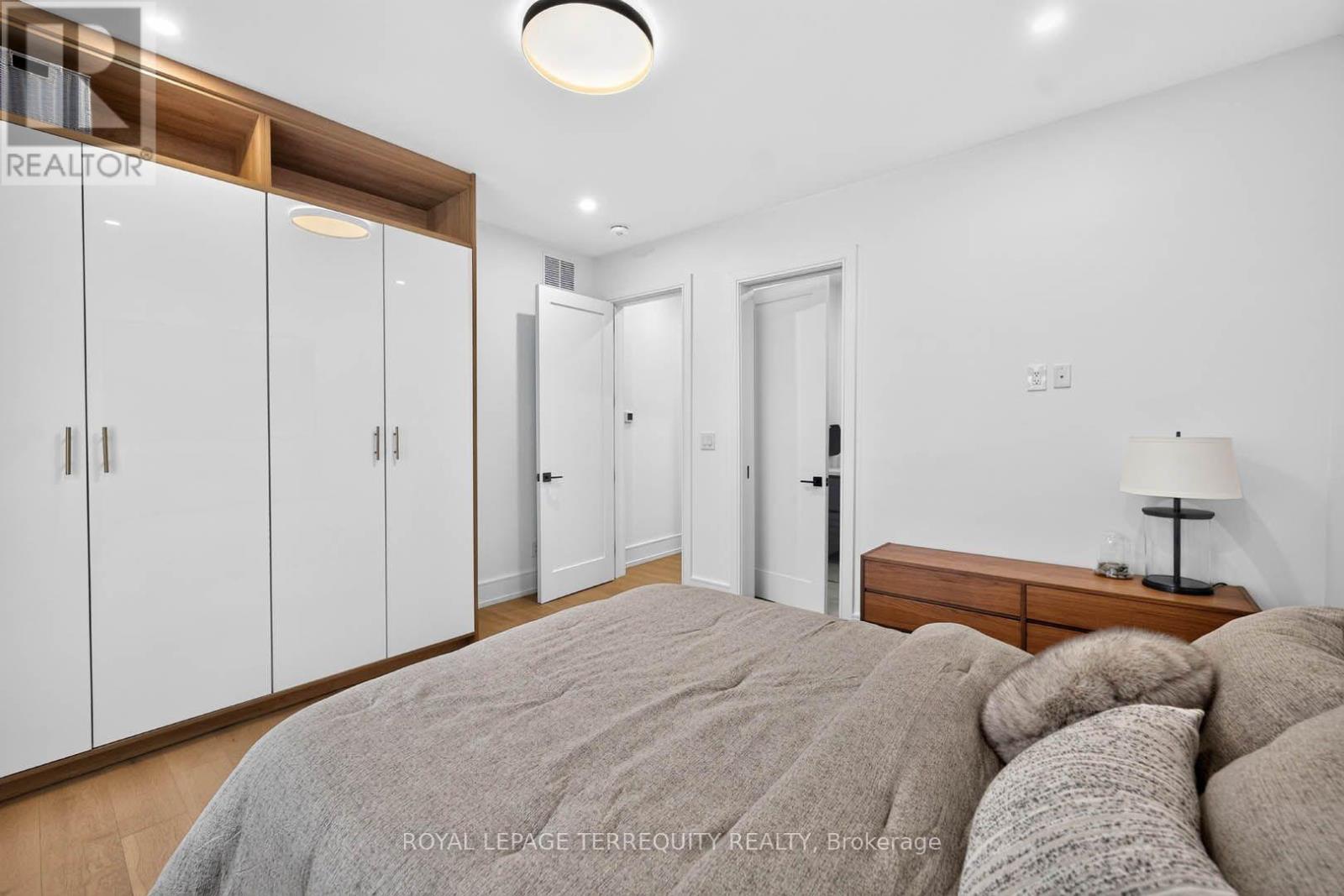 35 Tottenham Road, Toronto, Ontario  M3C 2J5 - Photo 23 - C13711310