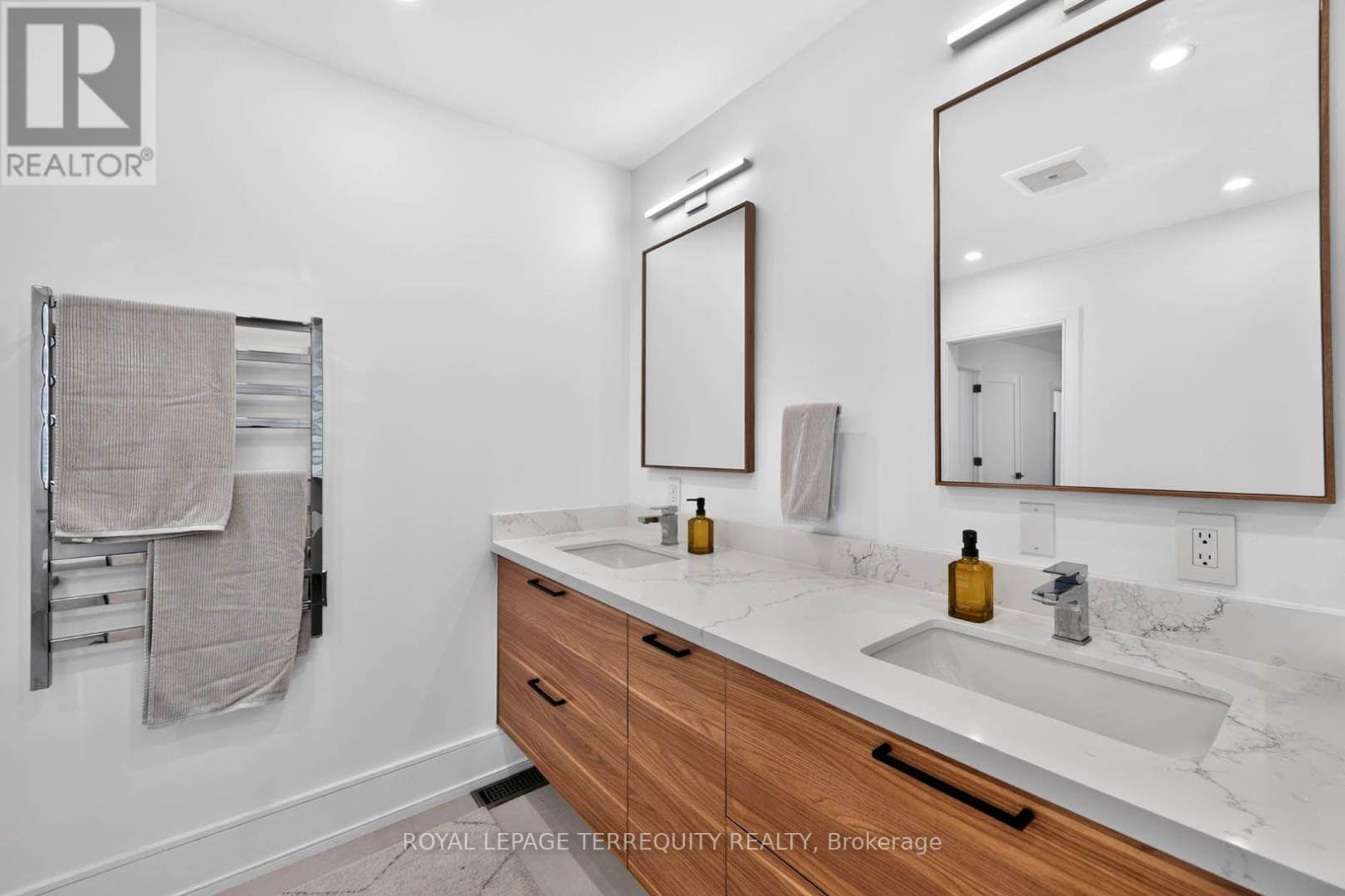 35 Tottenham Road, Toronto, Ontario  M3C 2J5 - Photo 36 - C13711310