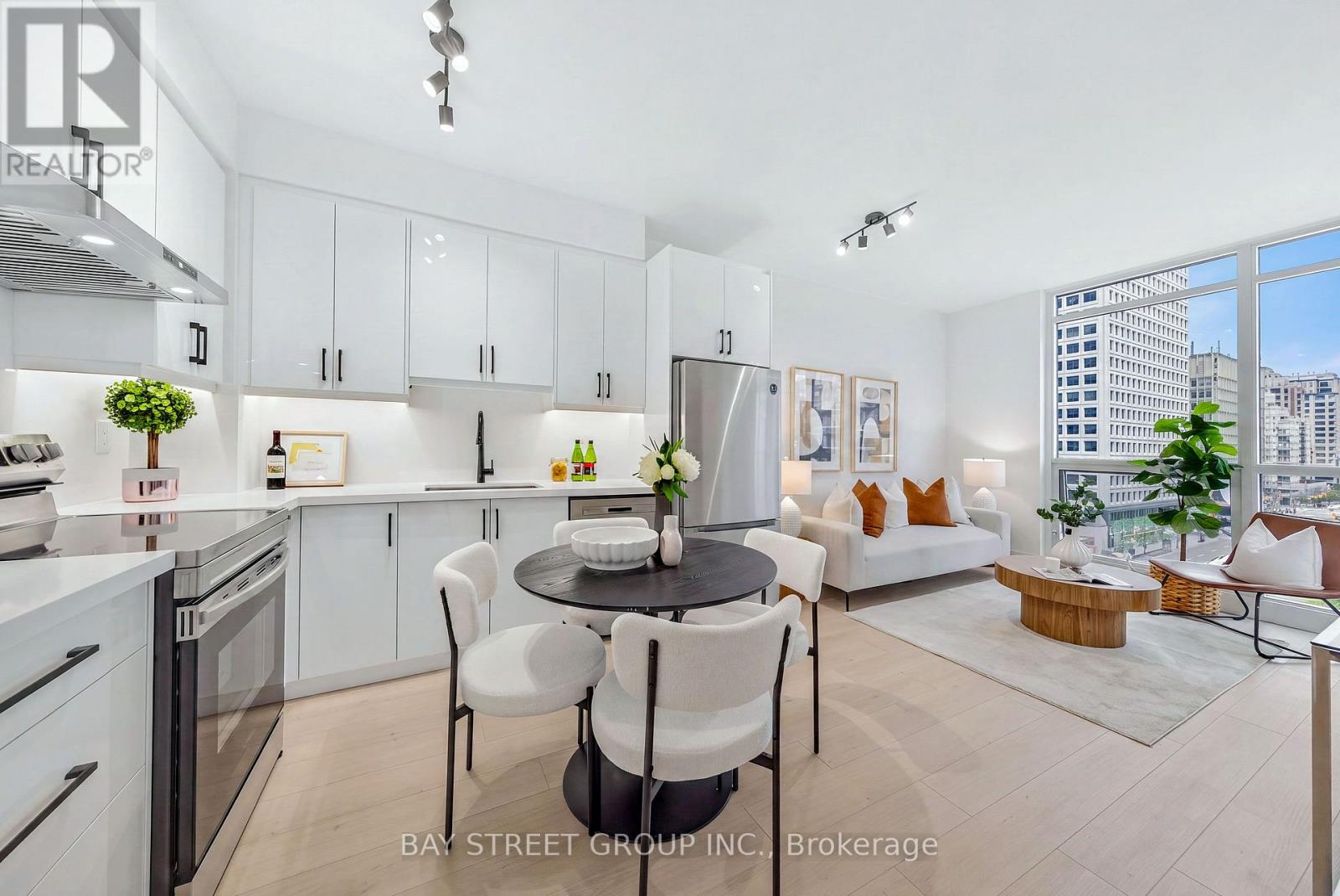 805 - 1121 Bay Street, Toronto, Ontario  M5S 3L9 - Photo 3 - C13711314