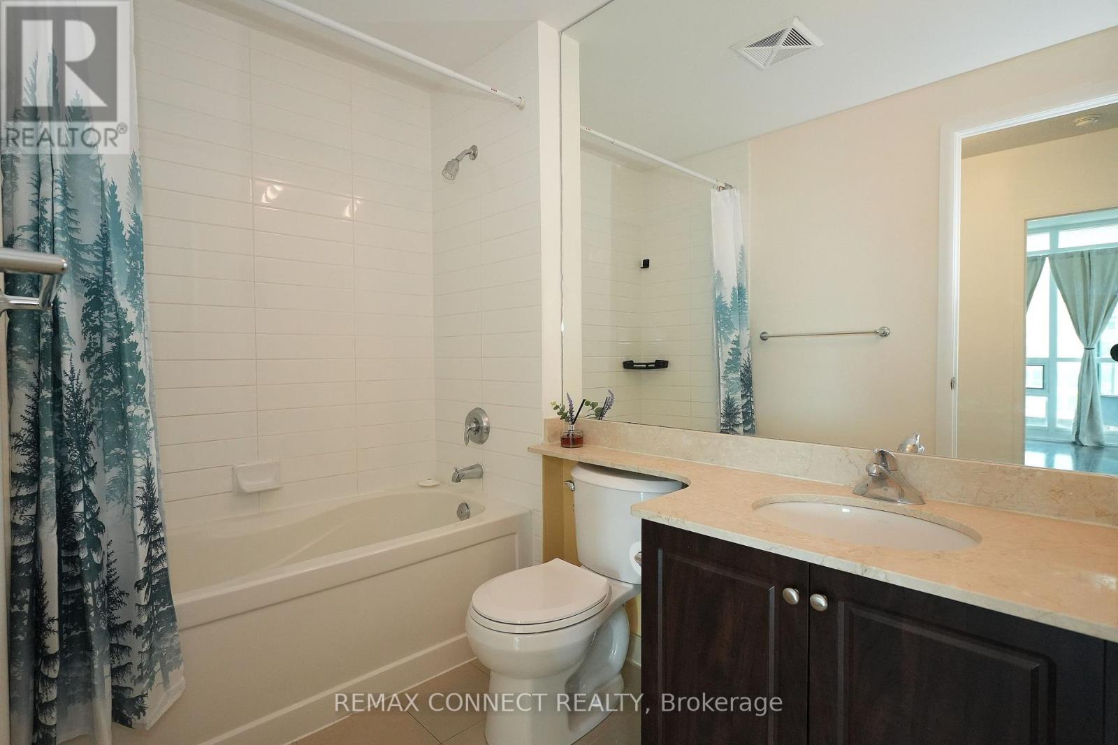 2812 - 215 Fort York Boulevard, Toronto, Ontario  M5V 4A2 - Photo 11 - C13711422