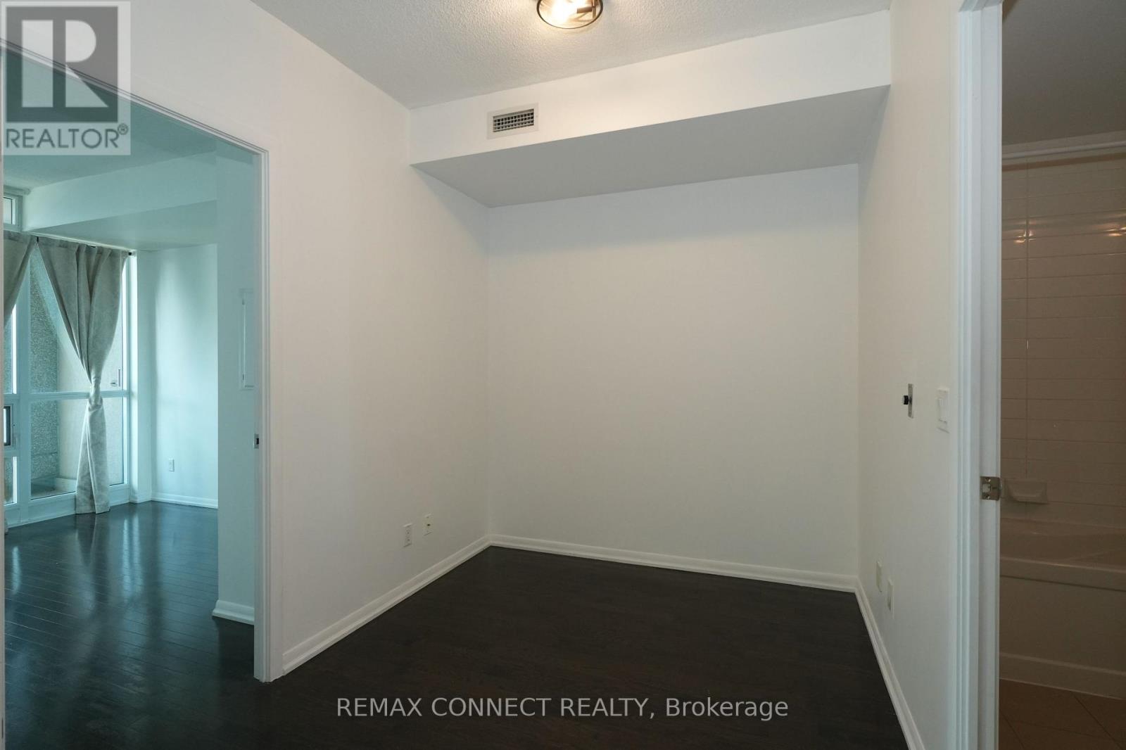 2812 - 215 Fort York Boulevard, Toronto, Ontario  M5V 4A2 - Photo 14 - C13711422