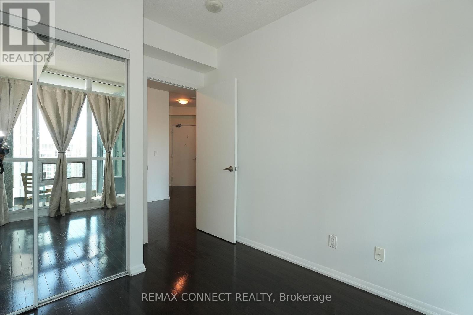 2812 - 215 Fort York Boulevard, Toronto, Ontario  M5V 4A2 - Photo 30 - C13711422