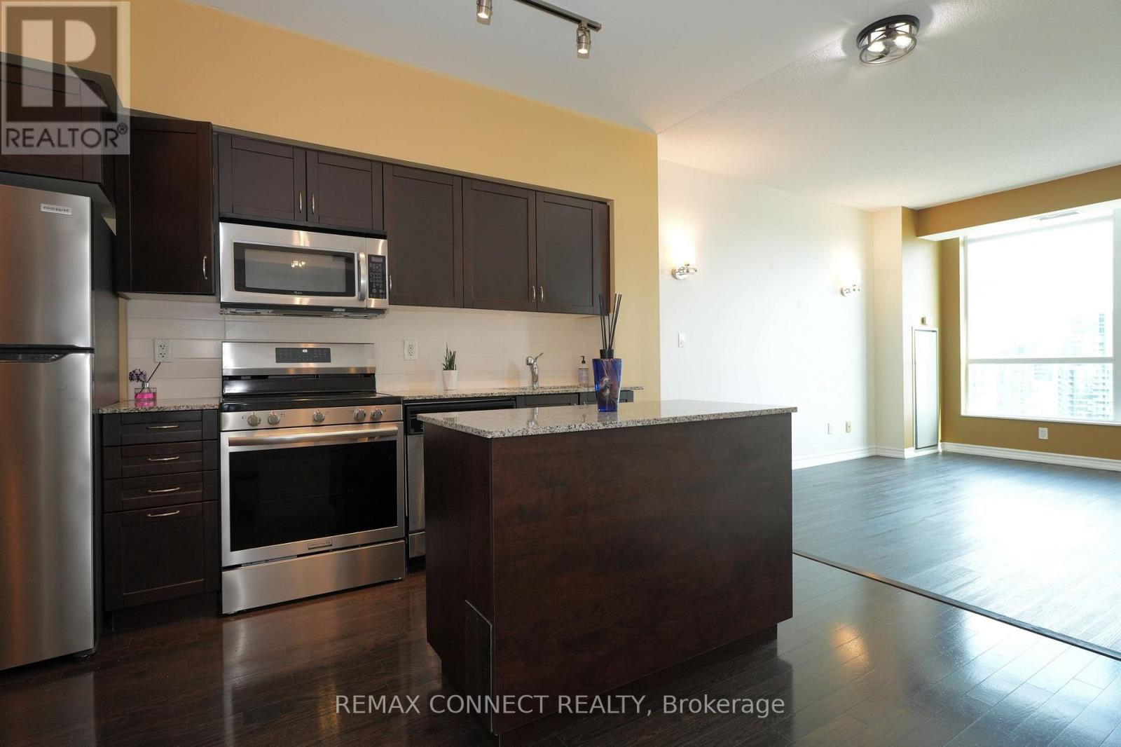 2812 - 215 Fort York Boulevard, Toronto, Ontario  M5V 4A2 - Photo 32 - C13711422