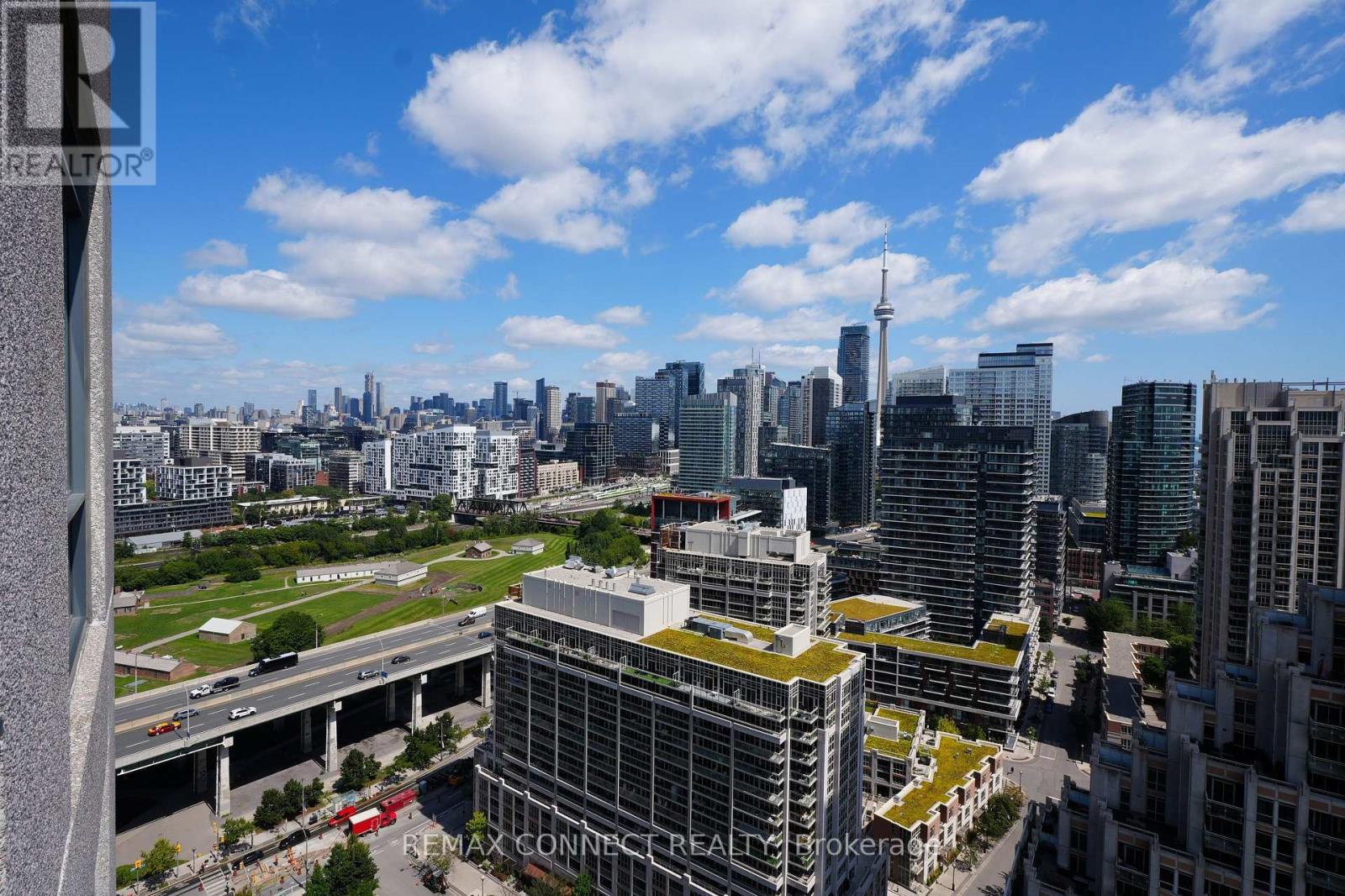 2812 - 215 Fort York Boulevard, Toronto, Ontario  M5V 4A2 - Photo 5 - C13711422