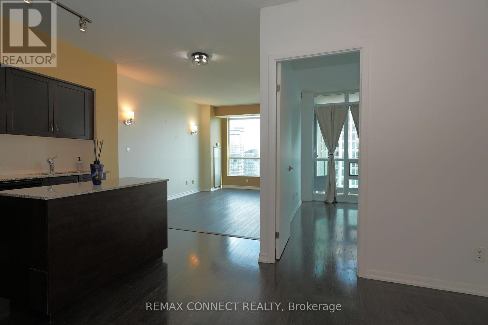 2812 - 215 Fort York Boulevard, Toronto, Ontario  M5V 4A2 - Photo 6 - C13711422