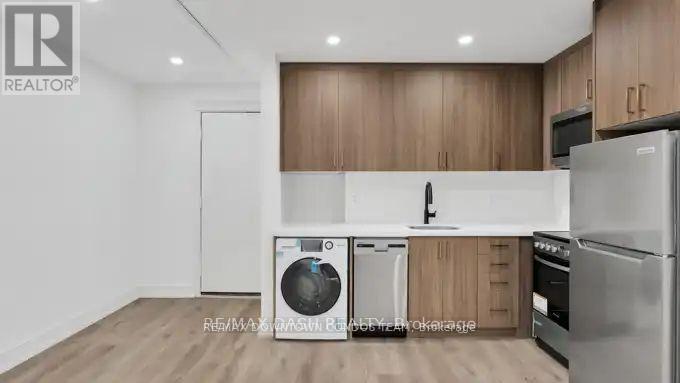 31 - 917 St Clair Avenue W, Toronto, Ontario  M6C 1C7 - Photo 33 - C13711434