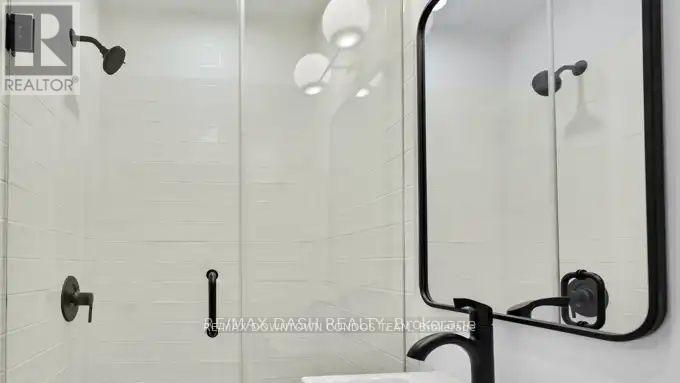 31 - 917 St Clair Avenue W, Toronto, Ontario  M6C 1C7 - Photo 39 - C13711434