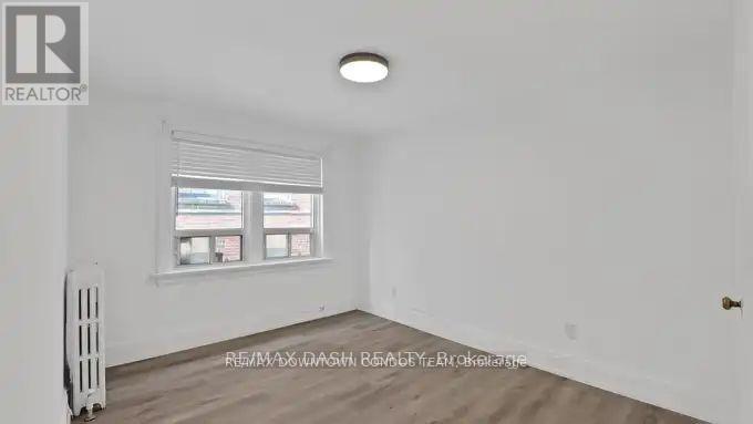 31 - 917 St Clair Avenue W, Toronto, Ontario  M6C 1C7 - Photo 8 - C13711434