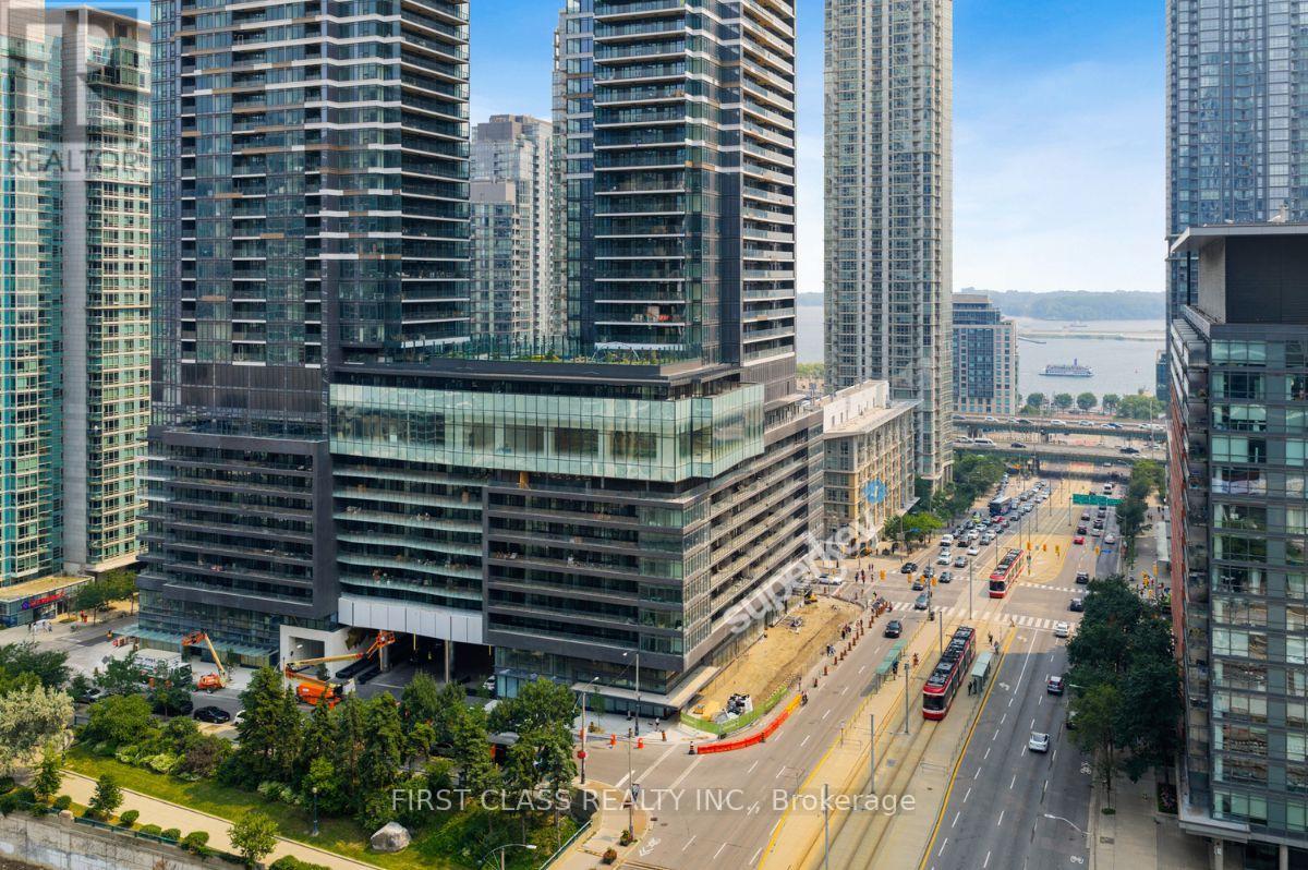 728w - 3 Concord Cityplace Way, Toronto, Ontario  M5V 0X4 - Photo 1 - C13711456