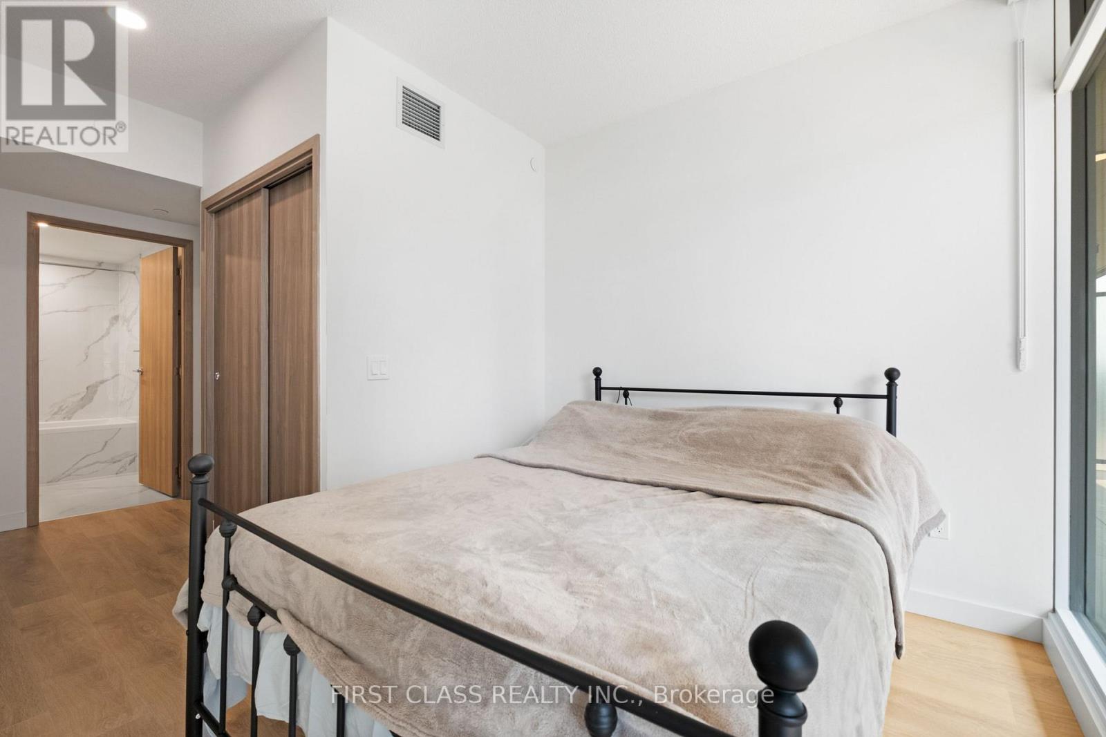 728w - 3 Concord Cityplace Way, Toronto, Ontario  M5V 0X4 - Photo 16 - C13711456