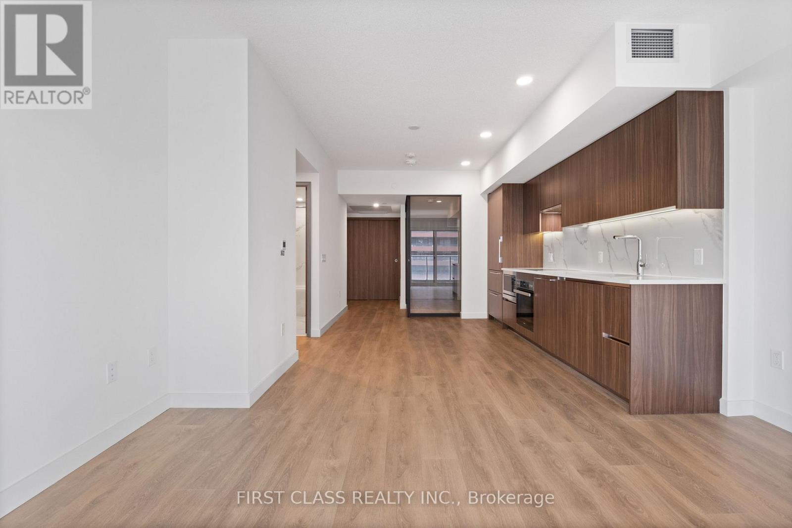 728w - 3 Concord Cityplace Way, Toronto, Ontario  M5V 0X4 - Photo 3 - C13711456