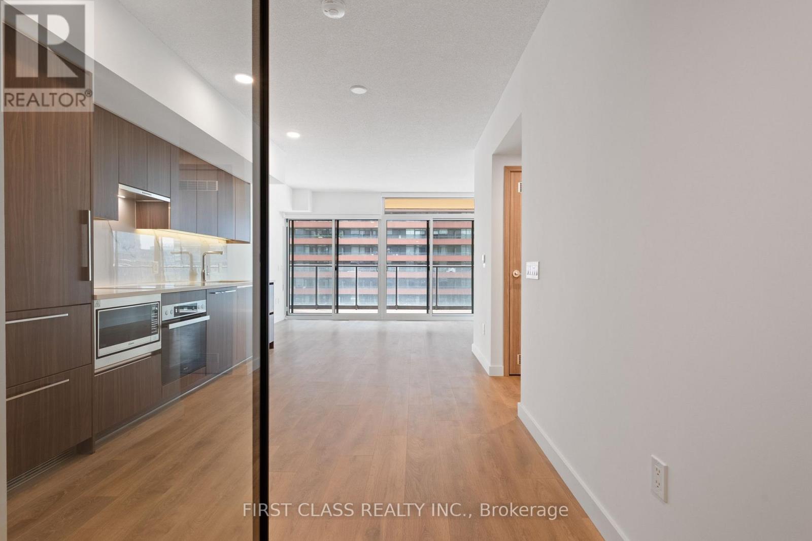 728w - 3 Concord Cityplace Way, Toronto, Ontario  M5V 0X4 - Photo 8 - C13711456