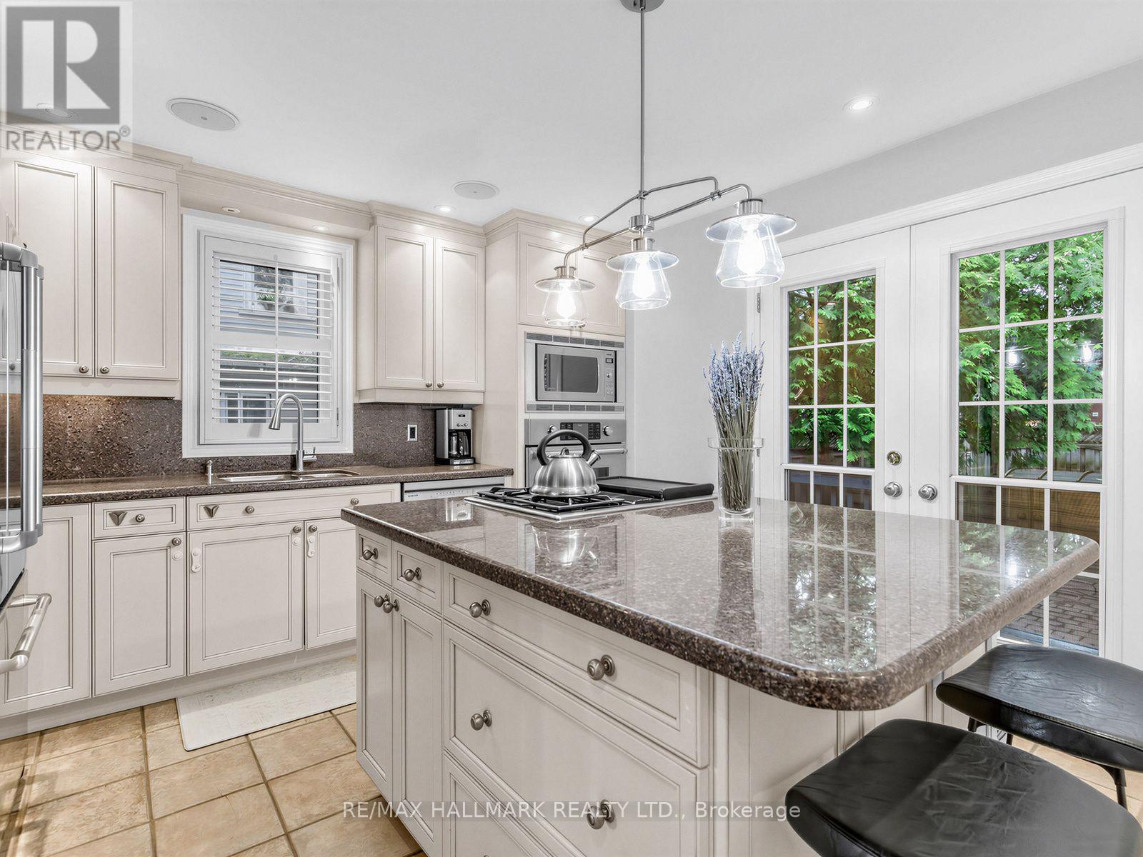 28 Condor Avenue, Toronto, Ontario  M4J 3M8 - Photo 14 - E13711368