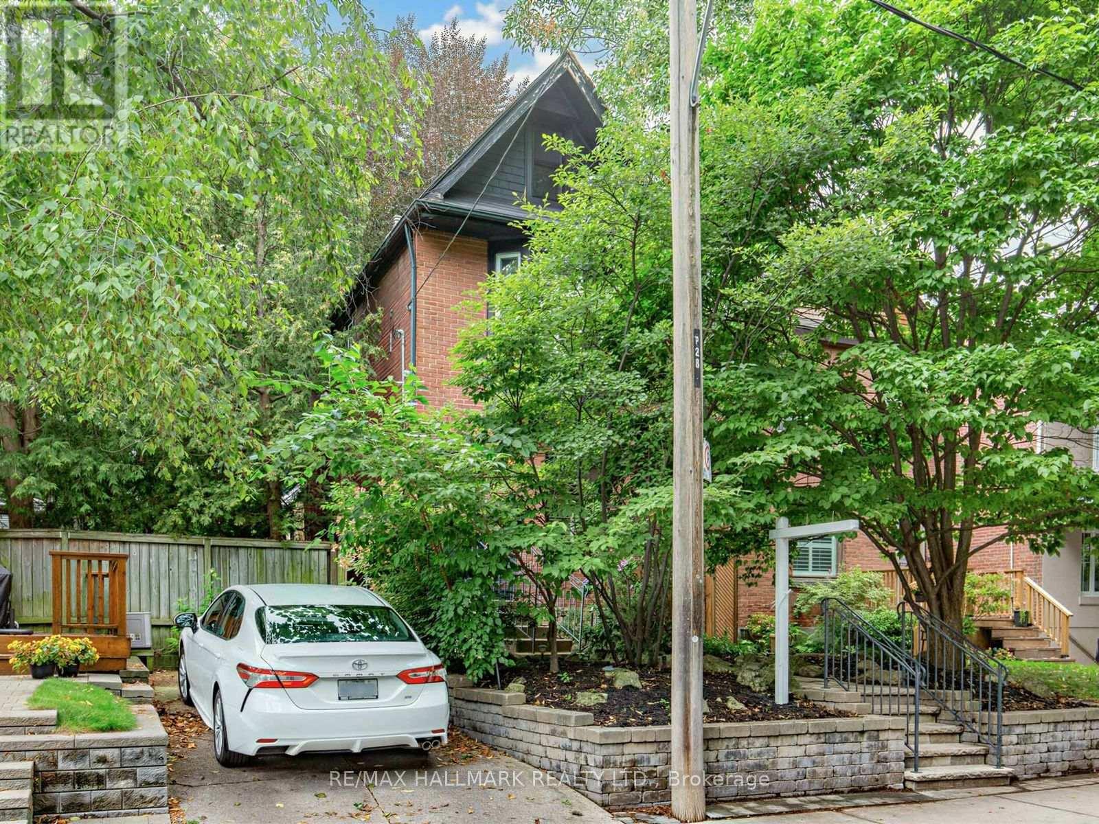 28 Condor Avenue, Toronto, Ontario  M4J 3M8 - Photo 5 - E13711368
