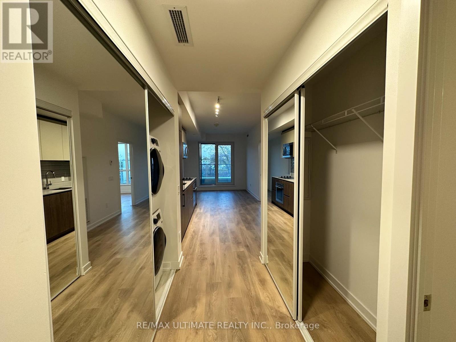 442 - 150 Logan Avenue, Toronto, Ontario  M4M 0E4 - Photo 2 - E13711462