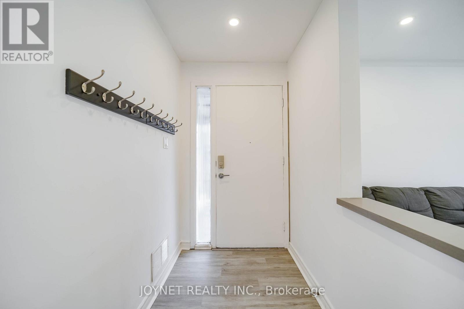 299 Palmer Avenue, Richmond Hill, Ontario  L4C 1P4 - Photo 4 - N13711344
