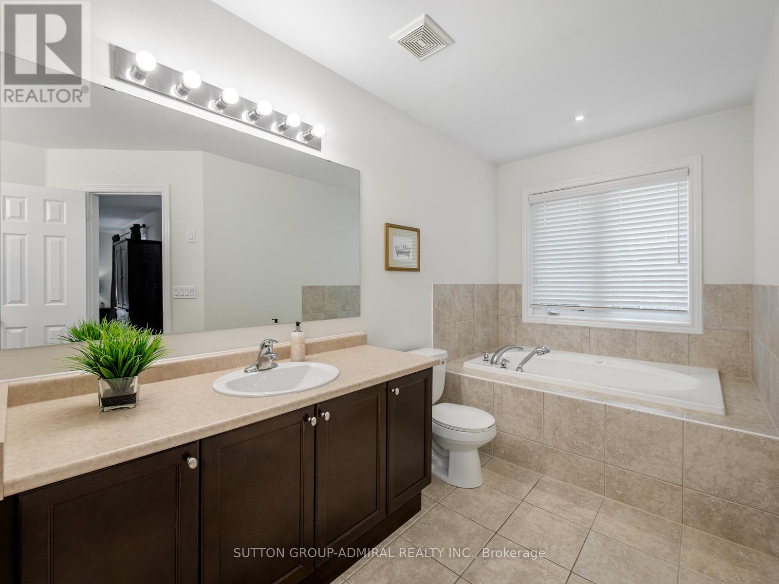 23 Kerr Lane, Aurora, Ontario  L4G 0E5 - Photo 30 - N13711414