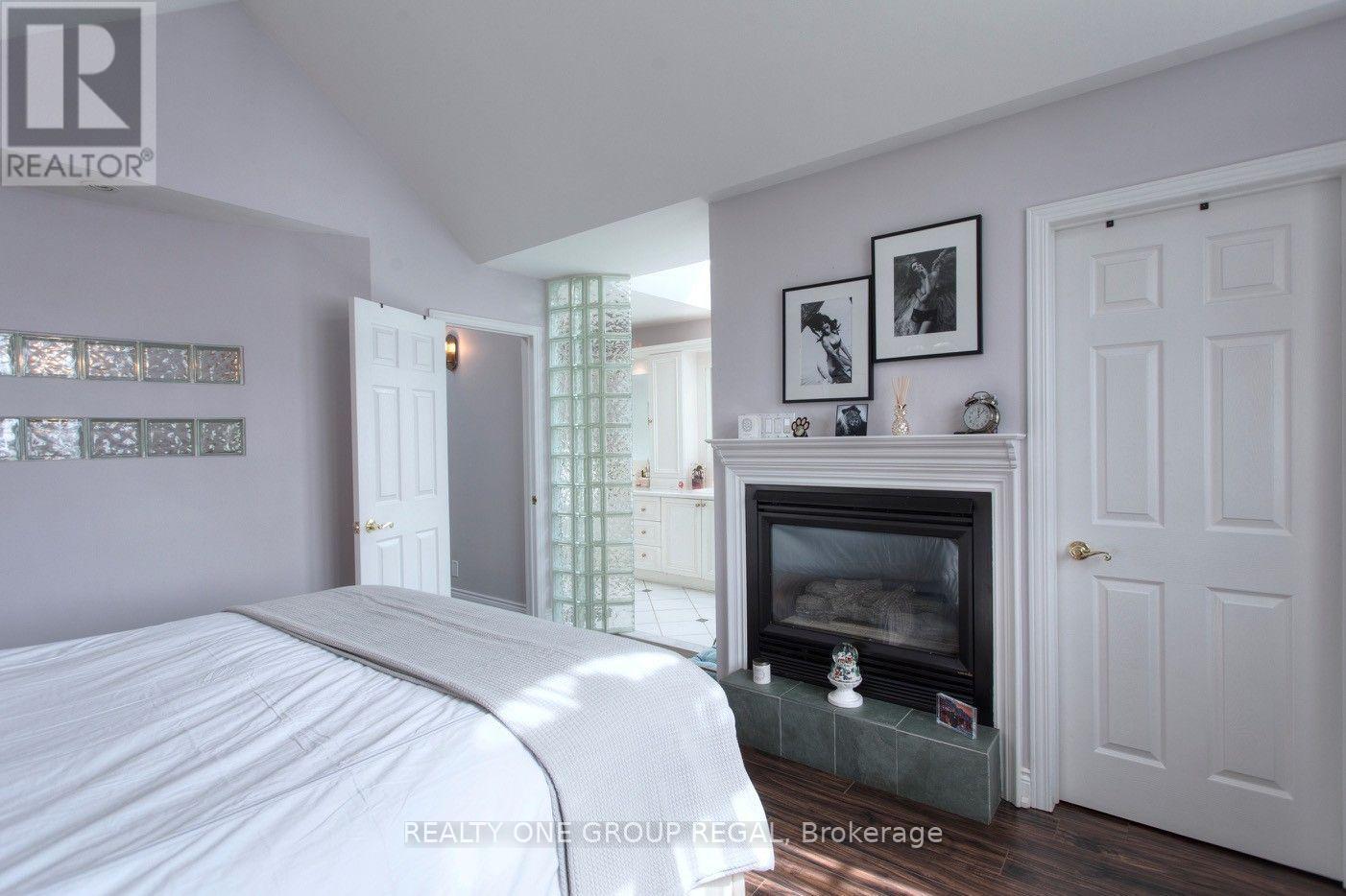 136 Hollywood Avenue N, Toronto, Ontario  M2N 3K3 - Photo 17 - C13704846